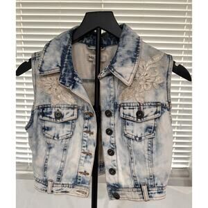 Miss Posh Cropped Denim Vest Small Acid Wash Embroidered Floral Street Wear